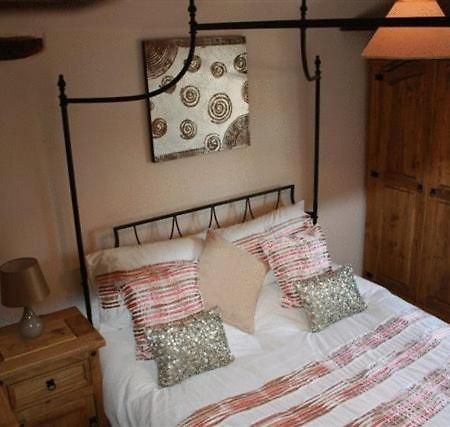Robertsbridge Retreat At Cornhill Self Catering Apartments Zimmer foto